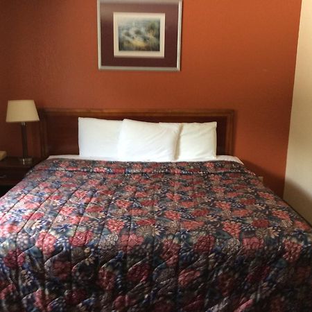 Rodeway Inn Whitehall Kültér fotó
