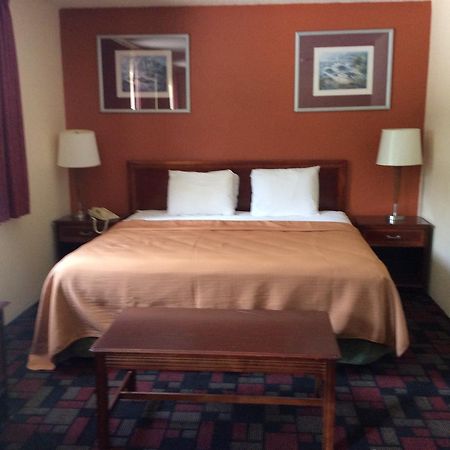 Rodeway Inn Whitehall Kültér fotó