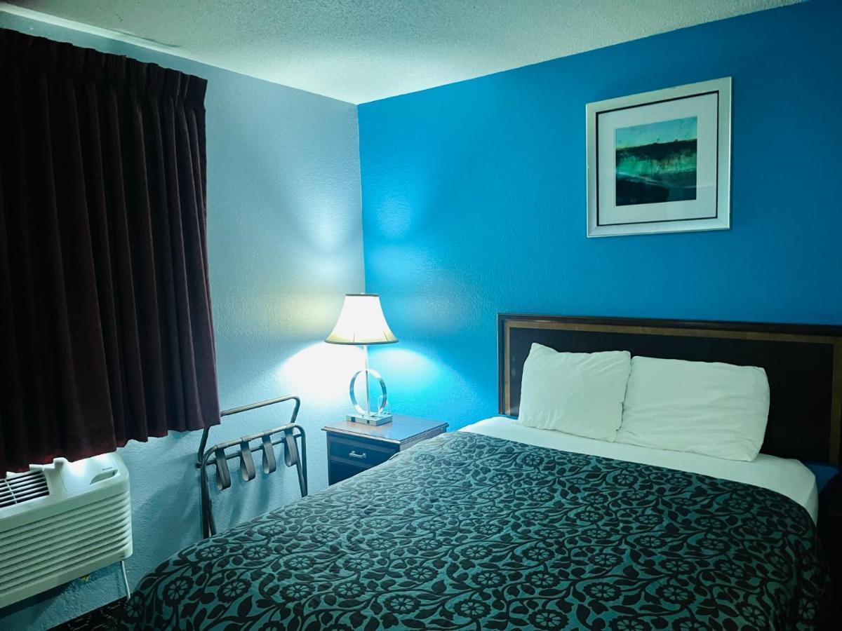 Rodeway Inn Whitehall Kültér fotó