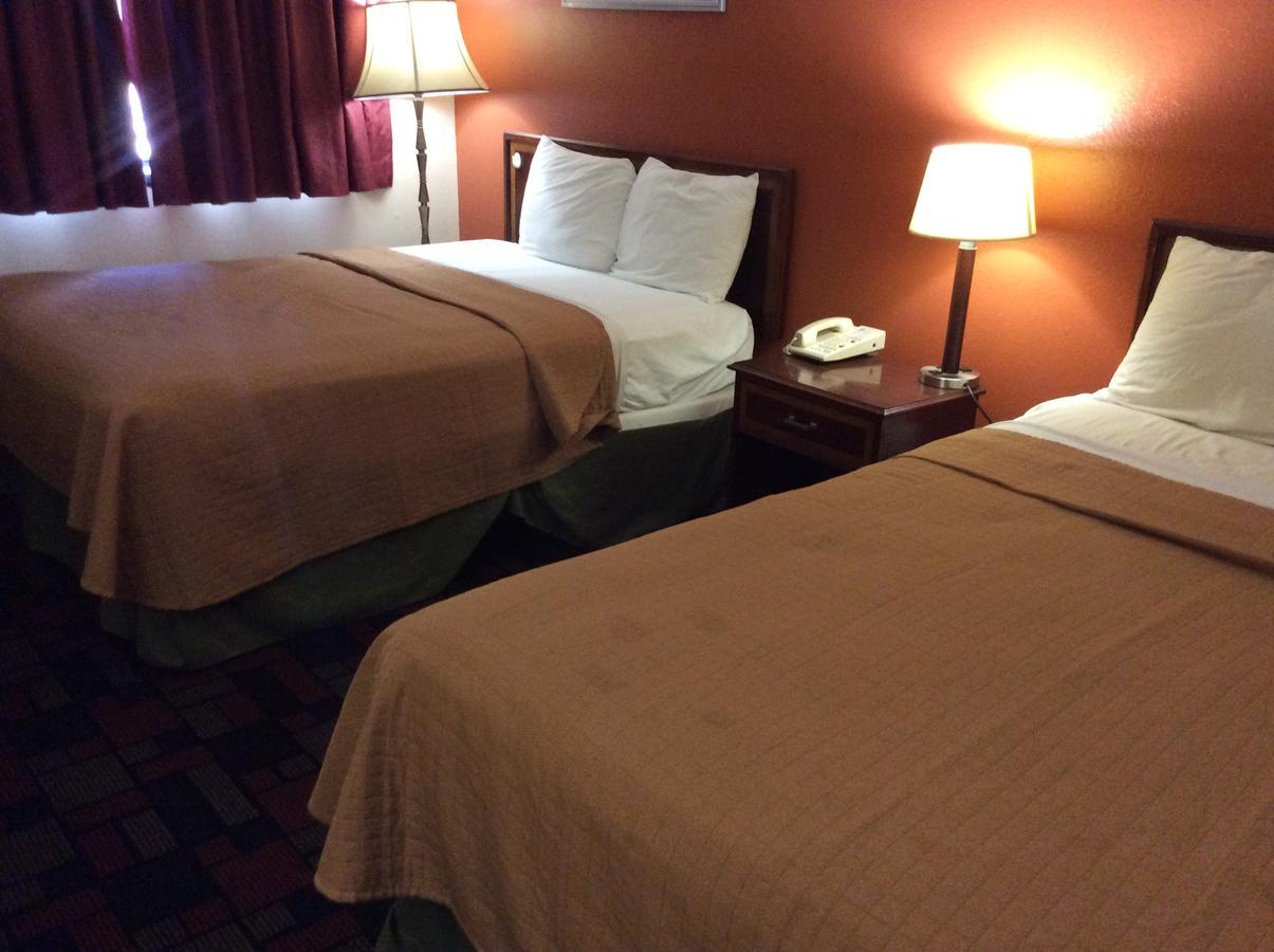 Rodeway Inn Whitehall Kültér fotó